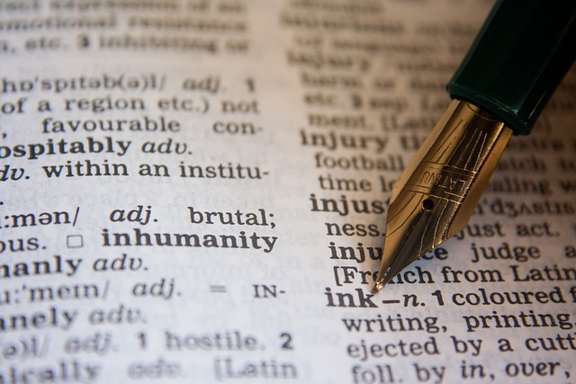 Sådan udvider du dit ordforråd med en synonymordbog